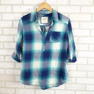 Arizona Jeans Plaid Pop Over Top Blue Checkered M